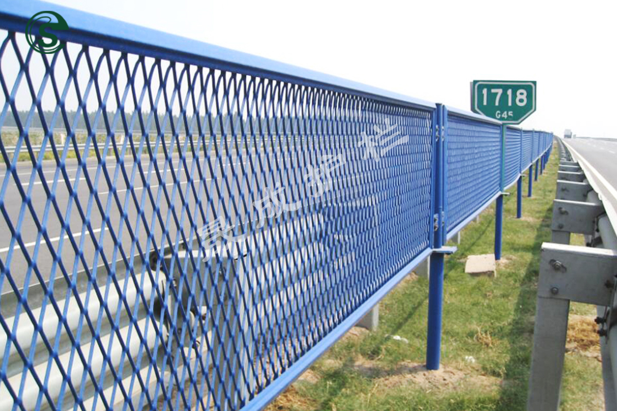 1724053928838638.jpg 防眩網(wǎng)護(hù)欄(詳情)2.jpg